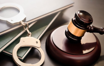 What’s the Difference Between Civil and Criminal Law?